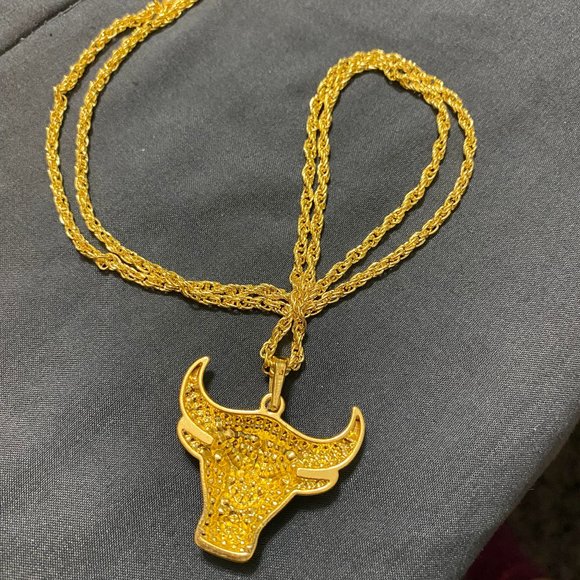 Gold Colored Combo Bull Pendant and 24" Chain - Picture 4 of 4